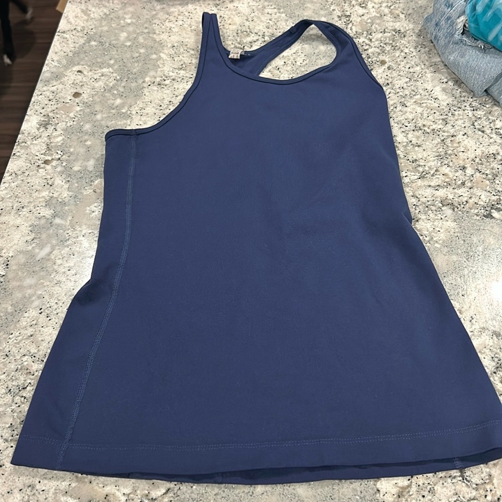 UA workout top